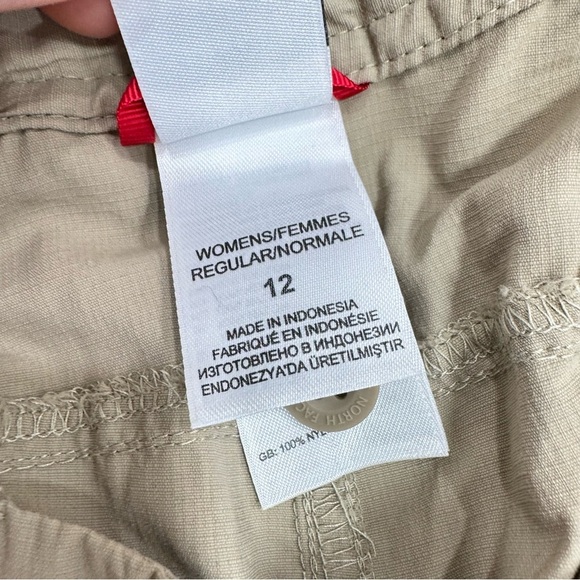 The North Face khaki nylon pants hiking outdoor convertible roll up Sz 12 - Picture 6 of 6